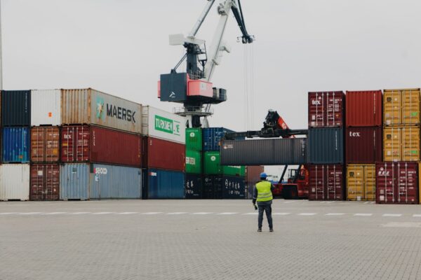 Photo Return Logistics Cross-Border